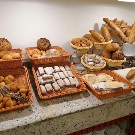 Hotel Apartments Villaggio Dei Fiori 4 Stars Luxury - Great Family Resort - Pet Friendly - With Hypermarket - Delivery Restaurant-Pizzeria - Room Breakfast With Supplement - Ultra Fast Wi-Fi - Play Area For Children - Olympic Swimming Pool - Parking Caorle Zewnętrze zdjęcie