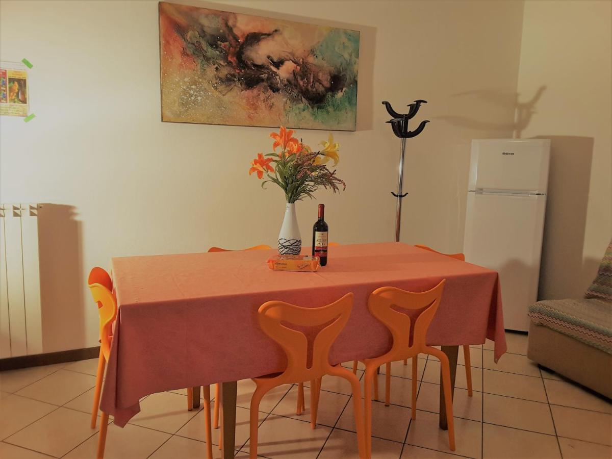 Hotel Apartments Villaggio Dei Fiori 4 Stars Luxury - Great Family Resort - Pet Friendly - With Hypermarket - Delivery Restaurant-Pizzeria - Room Breakfast With Supplement - Ultra Fast Wi-Fi - Play Area For Children - Olympic Swimming Pool - Parking Caorle Zewnętrze zdjęcie