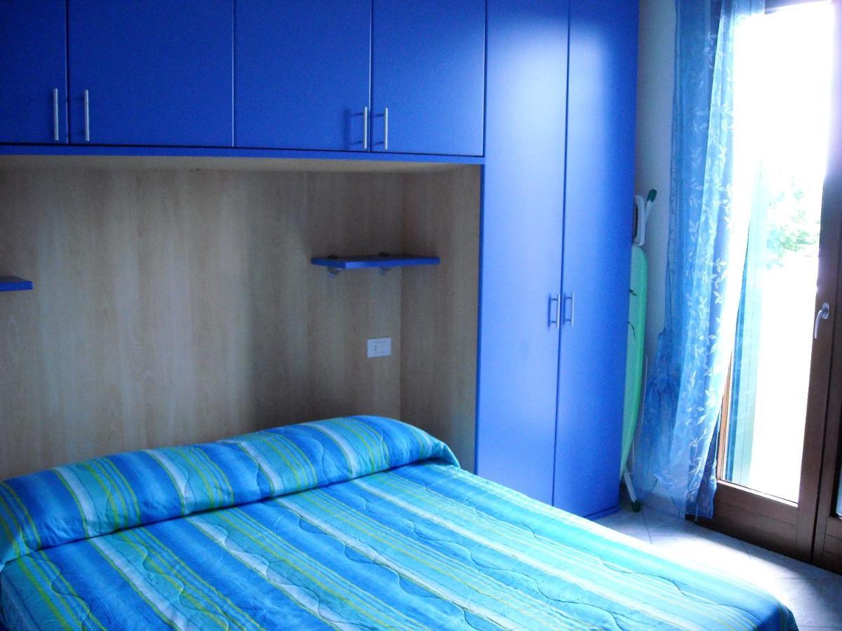 Hotel Apartments Villaggio Dei Fiori 4 Stars Luxury - Great Family Resort - Pet Friendly - With Hypermarket - Delivery Restaurant-Pizzeria - Room Breakfast With Supplement - Ultra Fast Wi-Fi - Play Area For Children - Olympic Swimming Pool - Parking Caorle Zewnętrze zdjęcie