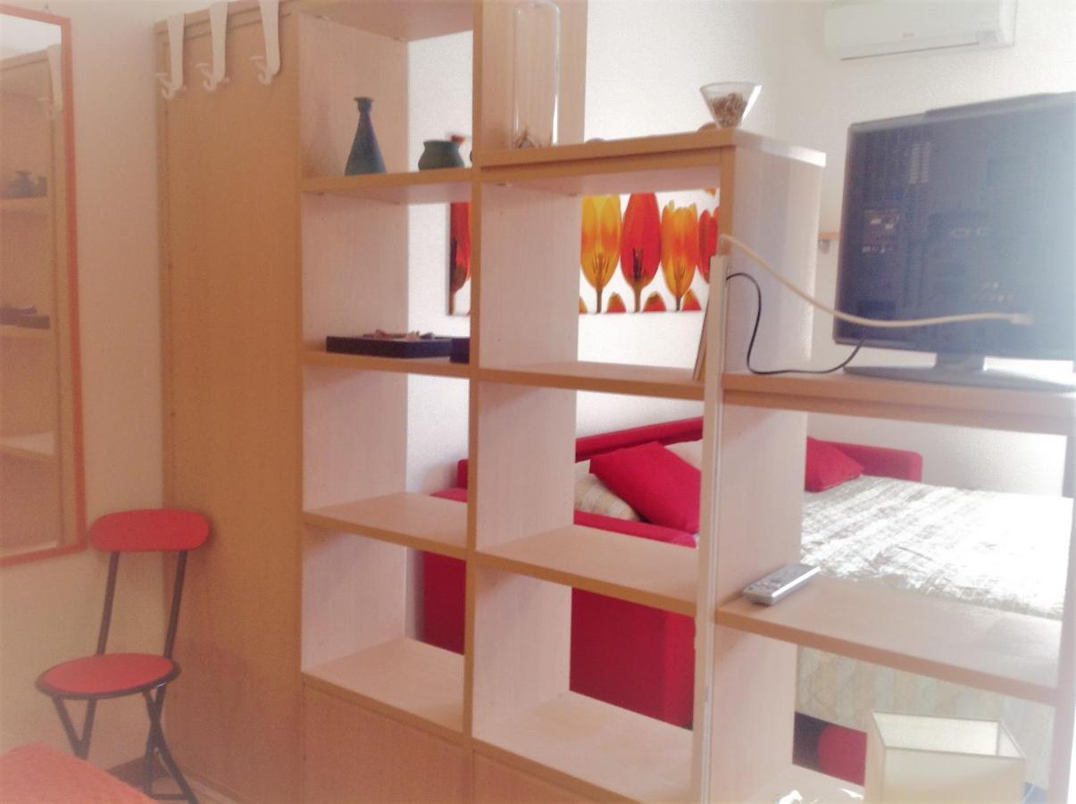 Hotel Apartments Villaggio Dei Fiori 4 Stars Luxury - Great Family Resort - Pet Friendly - With Hypermarket - Delivery Restaurant-Pizzeria - Room Breakfast With Supplement - Ultra Fast Wi-Fi - Play Area For Children - Olympic Swimming Pool - Parking Caorle Zewnętrze zdjęcie