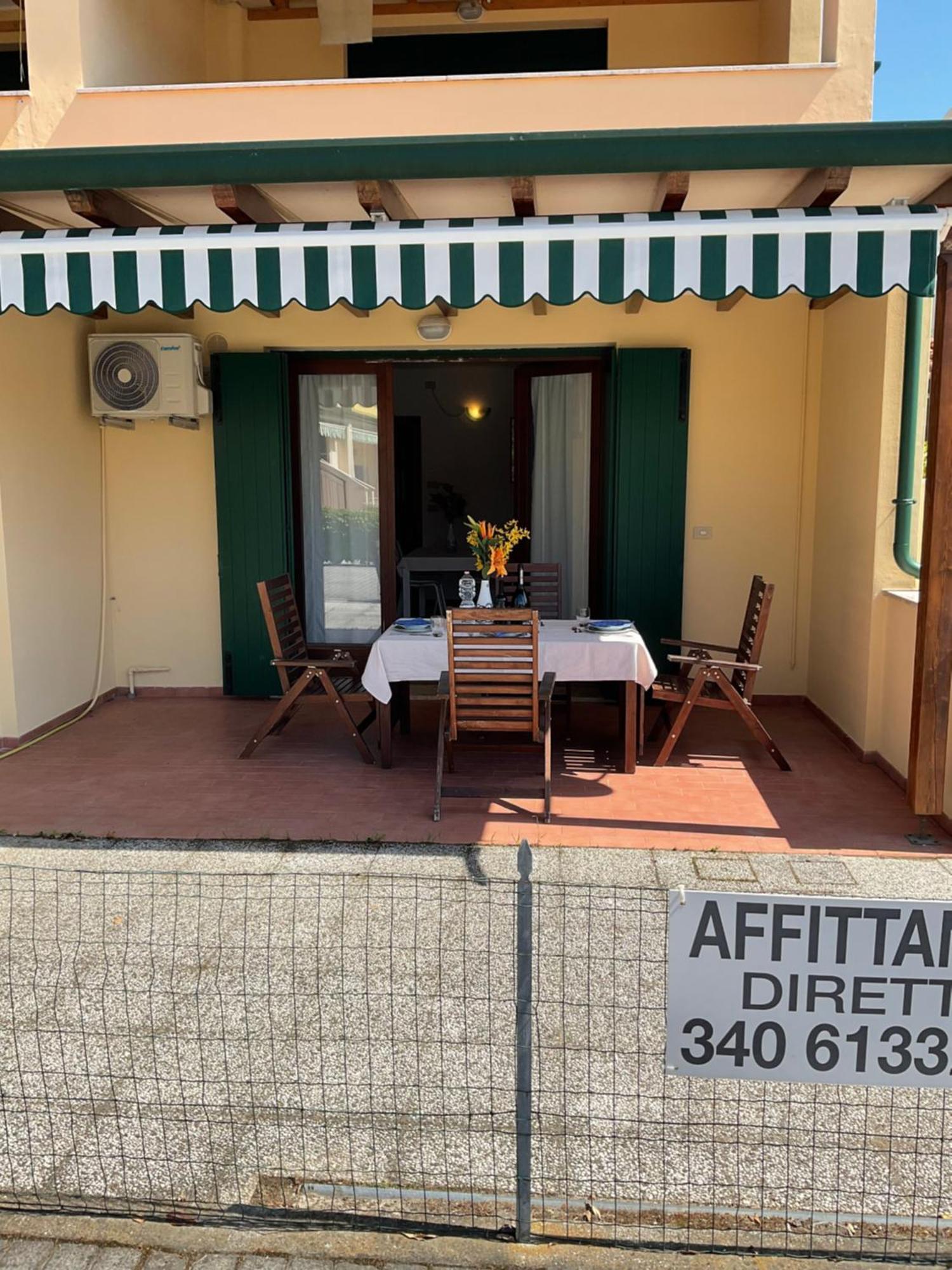 Hotel Apartments Villaggio Dei Fiori 4 Stars Luxury - Great Family Resort - Pet Friendly - With Hypermarket - Delivery Restaurant-Pizzeria - Room Breakfast With Supplement - Ultra Fast Wi-Fi - Play Area For Children - Olympic Swimming Pool - Parking Caorle Zewnętrze zdjęcie